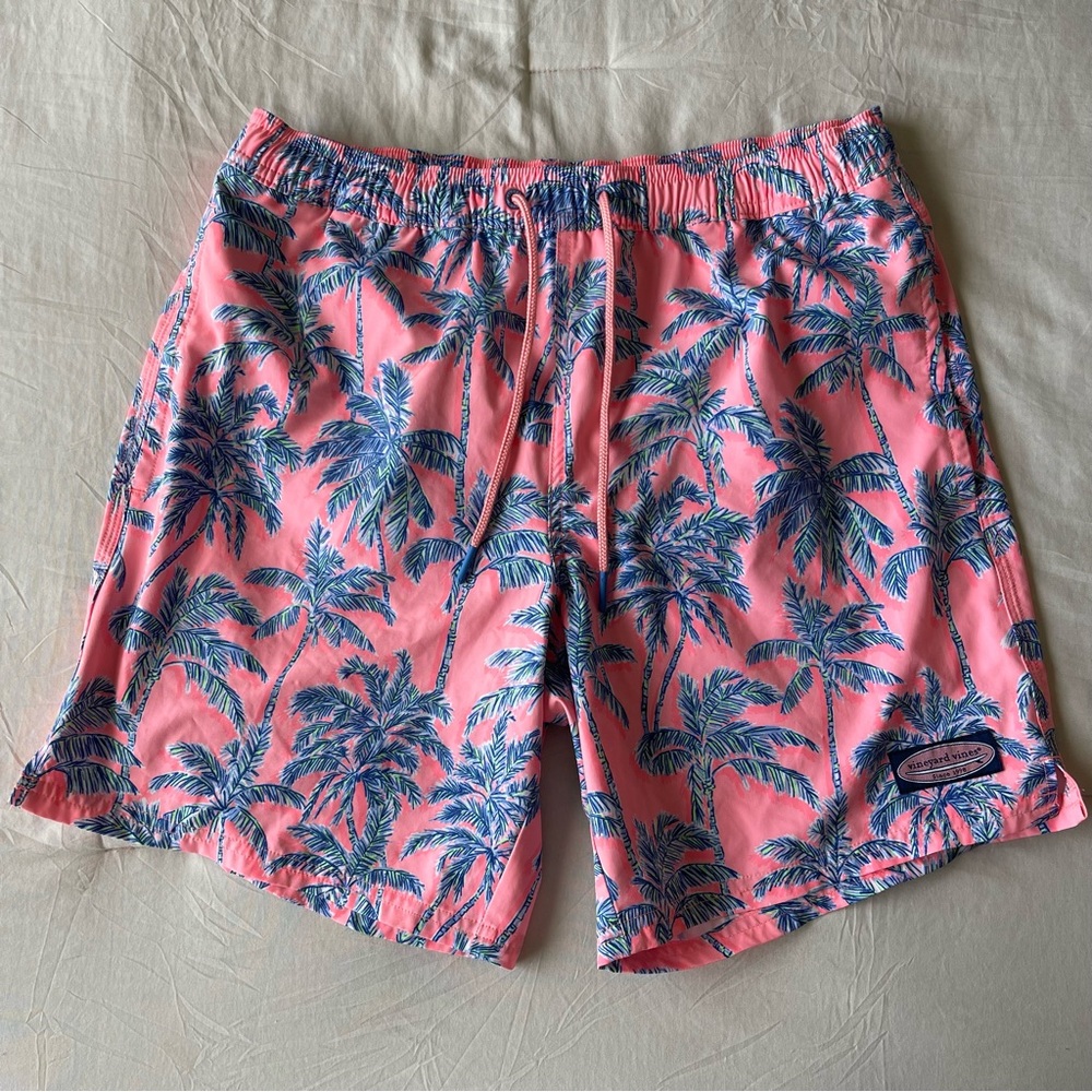 Vineyard Vines Men's Small Pink and Blue Palm Tree Printed Swim Trunks